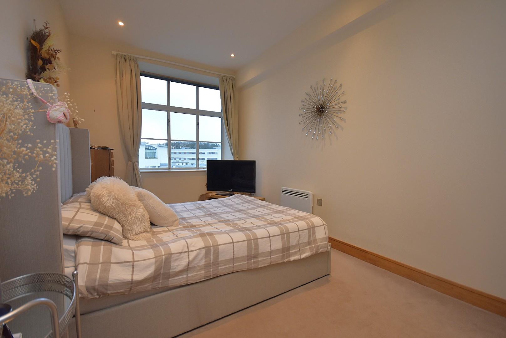 219 Headlands, Hayes Point, Sully, CF64 5QH